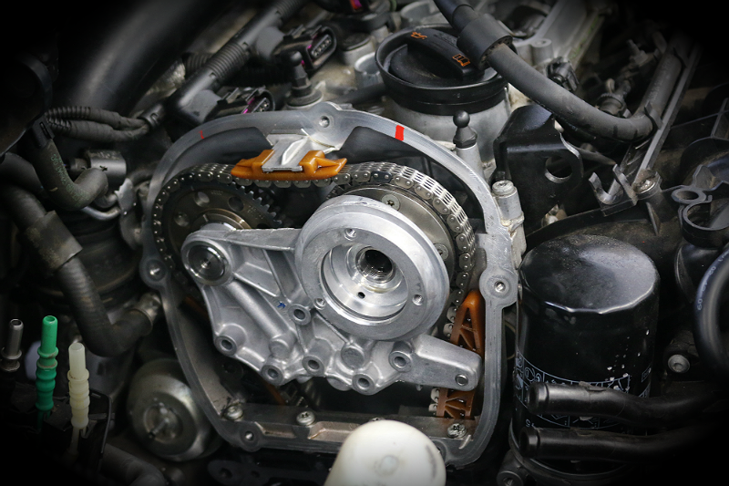 Engine Variable Timing VVT Solenoid Cam Camshaft Adjuster for Audi VW 2.0L Turbo